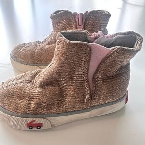 See Kai Run Keegan Chelsea Metallic Gold Shine Ankle Zip Boot 5